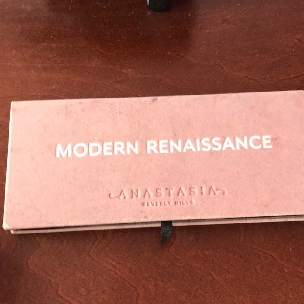Authentic Abh Modern Renaissance pallet eyeshadow